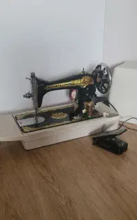 چرخ خیاطی مدل بروانه قدیمی اصلا استفاده نشده
