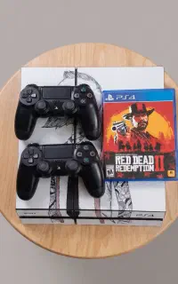 PS4 بهمراه دو دسته