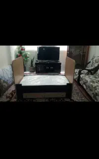 تخت نوزادی و کودک همراه با تشک نو