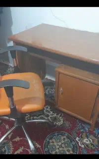 میز تحریر و صندلی