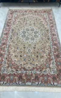 فرش ابریشم کاشان  نو ۳ متری
