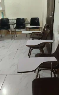 صندلی تک نفره برای دانش آموزان