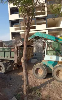 خاکبرداری،حمل نخاله،بابکت توماس،گودبرداری استخر
