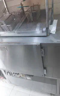 فروش تابلو و تعدادی وسایل اشپزخانه