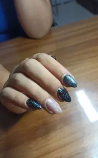 انجام خدمات ناخن بافتمو موخوره تراپی مژه