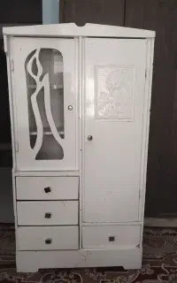 کمد ۴ میلیون و ۵۰۰ هزار تومن