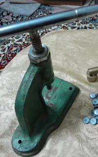 دستگاه دکمه زن پرسی،دستی