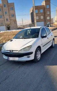 ۲۰۶ تیپ ۲ مدل ۸۱ سفید رنگ بیمه تا برج ۵