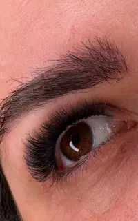 اکستنشن مژه طبیعی و جذاب