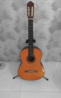 گیتار یاماهاc80
