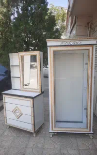 کمدلباس فروشی