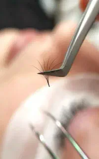 نیازمند مدل اکستنشن مژه