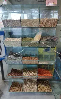 قفسه شیشه ای آجیل و خشکبار سوپر مارکت