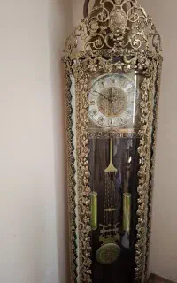 ساعت ایستاده برنجی