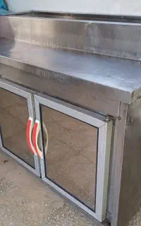 یخچال و میز تاپینگ