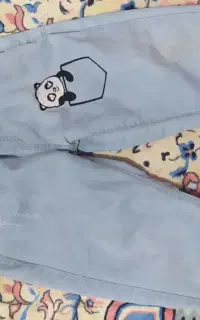 شلوار لی دخترونه در حد نو مناسب 4و 5سال مفت مفت