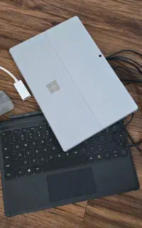 سرفیس پرو 4 i5/8GB/256GB با کیبورد، قلم و ماوس