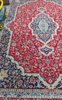 دو عدد فرش قدیمی