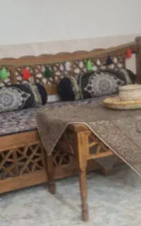 تخت ومیز نو نو