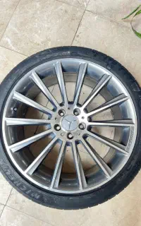 یک حلقه رینگ فابریک AMG 2017