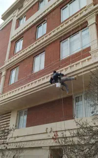 تعمیرات نما بدون داربست پیچ رولپلاک نصب سنگ و..