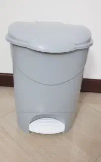 سطل زباله ناصر