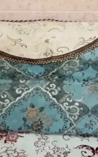 ۶عدد پشتی هر کدام۱۵۰هزار تومان