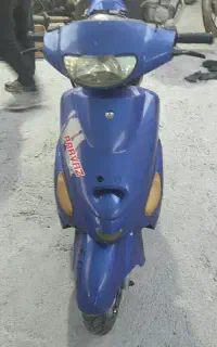 پرواز 100 اسکوتر پاکشتی
