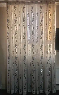 پرده حریر پانچ طرح‌دار سالم