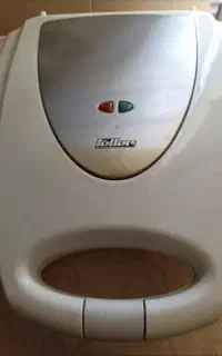 ساندویچ ساز فلر در حد نو