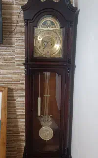 ساعت ایستاده دیواری