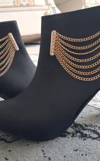 کفش شیک و تمیز
