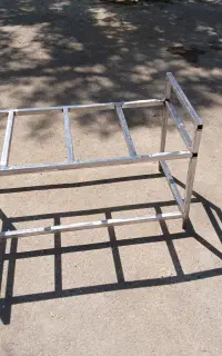 کلاف یا اسکلت فلزی برای پاف مبل کاناپه نیمکت
