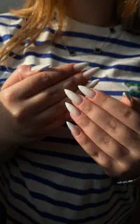 کاشت و ترمیم ناخن با قیمت ویژه