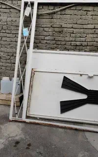 درب حیاط .سنگین