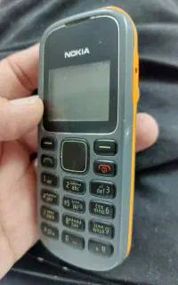 نوکیا ۱۲۸۰ تمیز   به شرط سلامت با کابل شارژ
