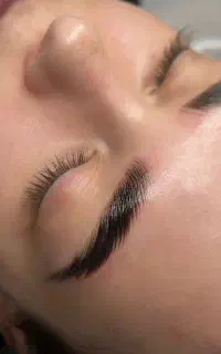 لیفت مژه و ابرو ظرفیت محدود