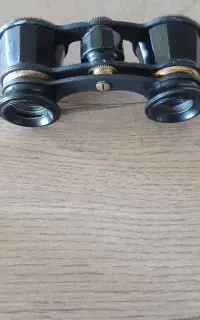 دوربین دوچشمی کوچک شکاری روسی