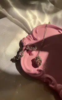 گردنبند و انگشتر
