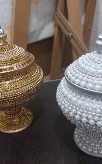 آجیل وشکلات خوری