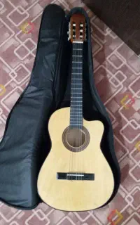 گیتار YAMAHA