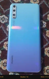گوشی هاوایی y8p
