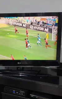 میز و تلوزیون باهم