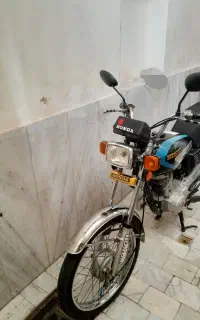 موتور هوندا ۱۲۵ مزایده ای مدل ۸۳ در حد ۹۵