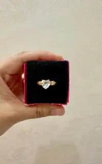 انگشتر‌تک نگین