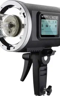 فلاش پرتابل godox ad600bm در حد آک