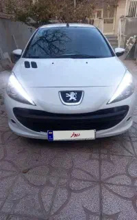 ۲۰۷ تیوتری کروز سفید