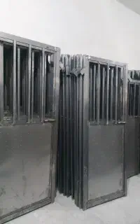 چهار چوب اتاقی درب انباری ۳۷۷۶۸درب پی وی سی۲۸۳۸۵