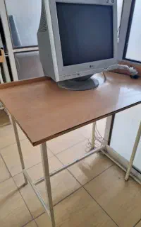 میز کامپیوتر و کار