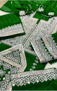 فروشگاه معتبر انواع پارچه لباس چابهاری و زیح آستین